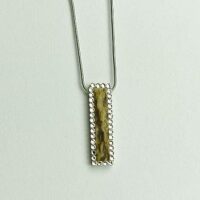 Anhänger aus Hirschhorn mit Swarovski-Steinen